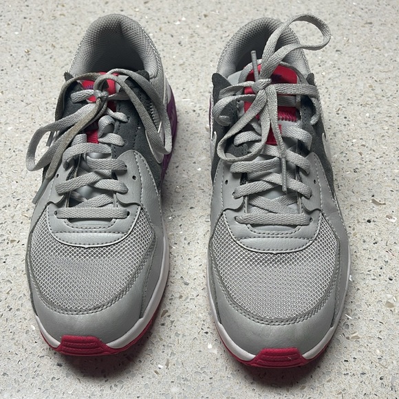 Nike Air size 4 - Picture 2 of 7